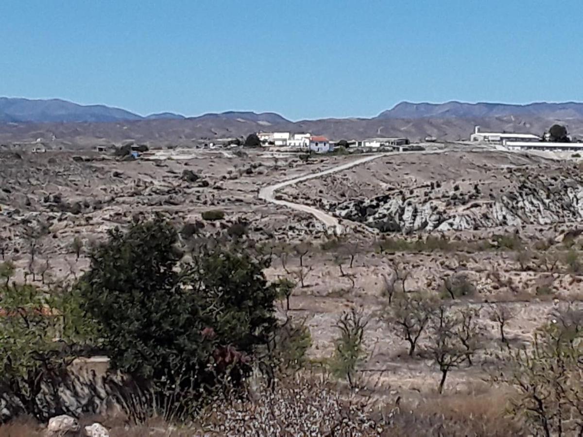 2-Bed Apartment - Sleeps 3 - Parking - Near Albox Bagian luar foto